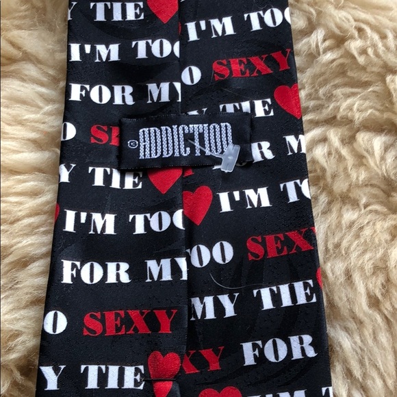 “NWT “ I’m too sexy” fun conversation piece - Picture 3 of 4